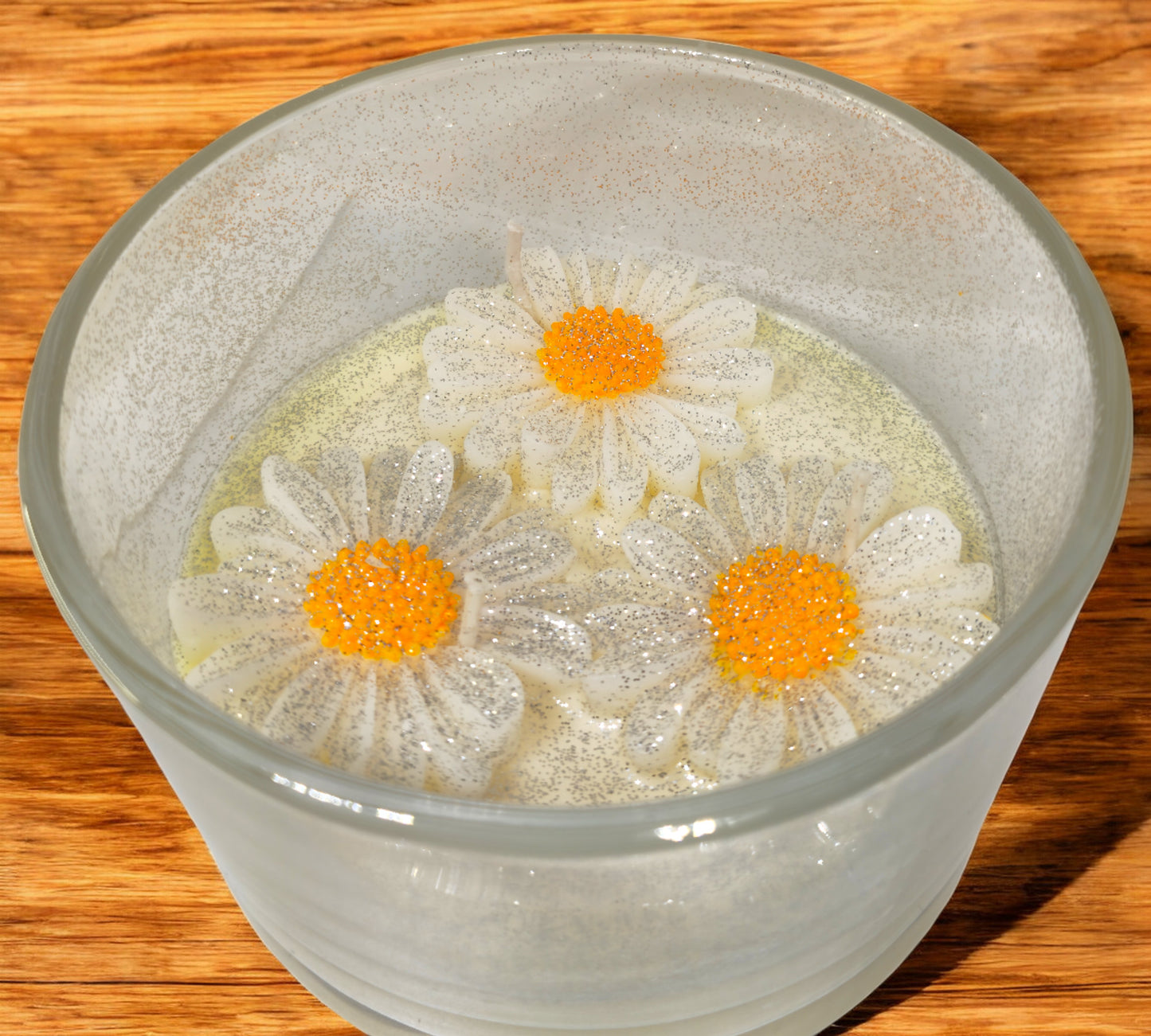 White Daisy Candle