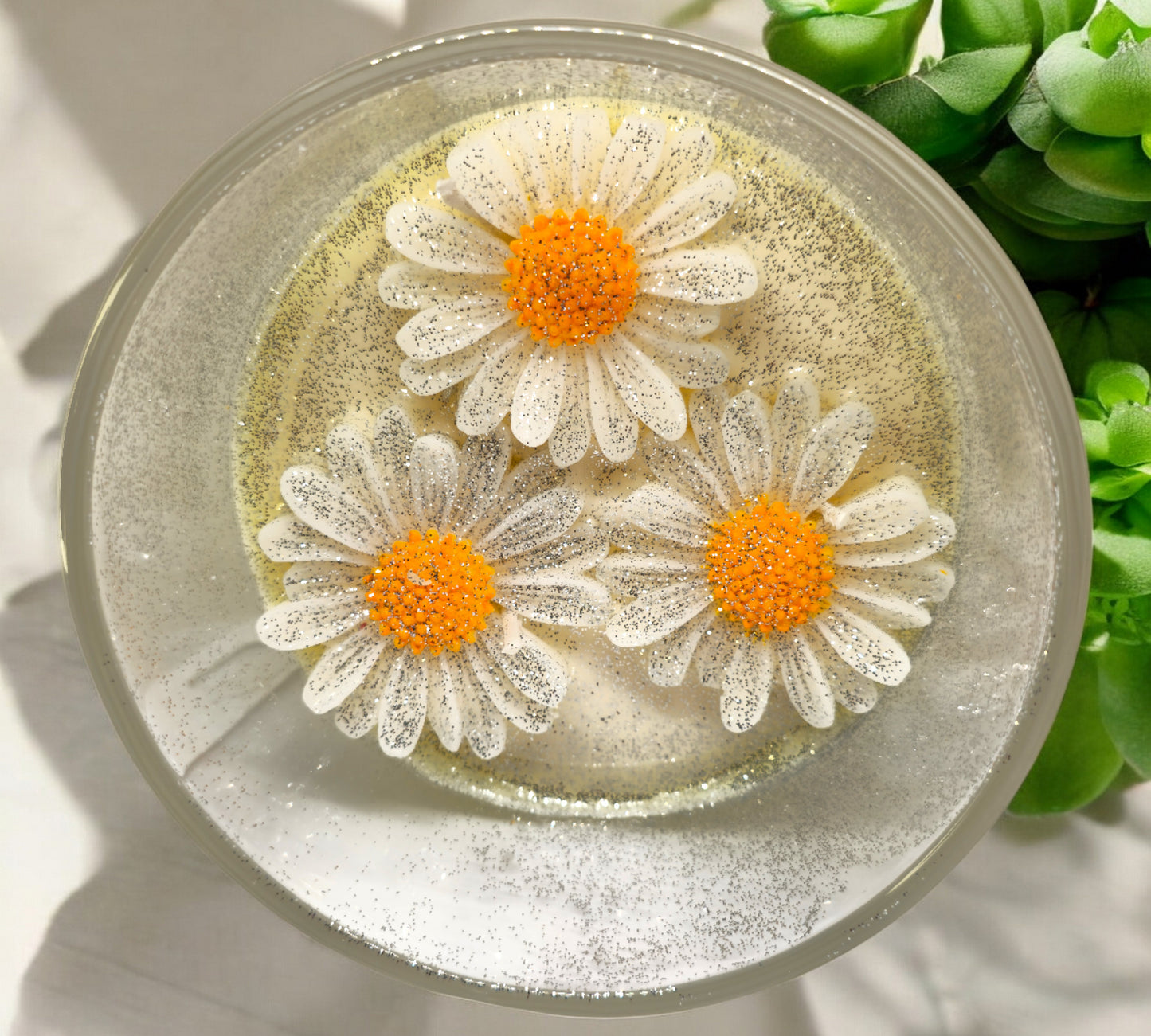 White Daisy Candle